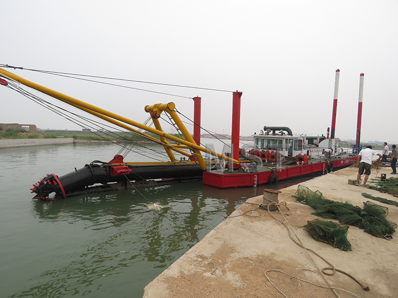 18inch-cutter-suction-dredger_365995.jpg